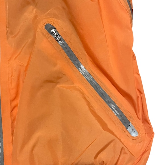 Lululemon NWOT Make It Rain Raincoat Jacket Size 4 Neon Orange - Picture 3 of 9